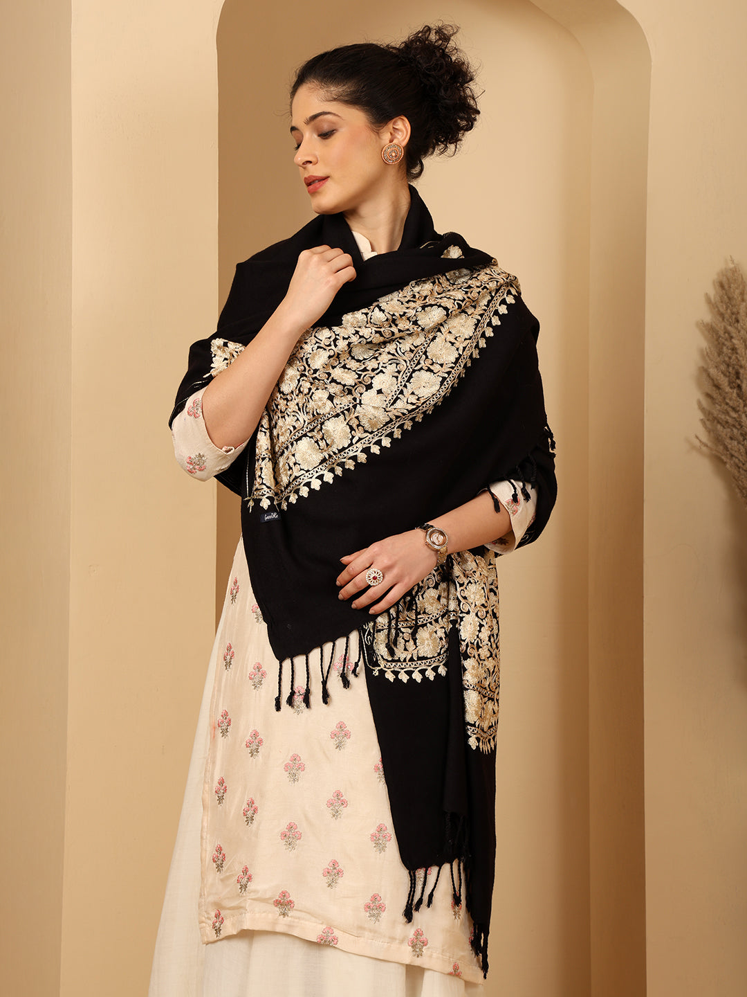 Tweedle Women’s Kashmiri Aari Embroidery Shawl / Stole - Black, Size - 40 x 80 inches