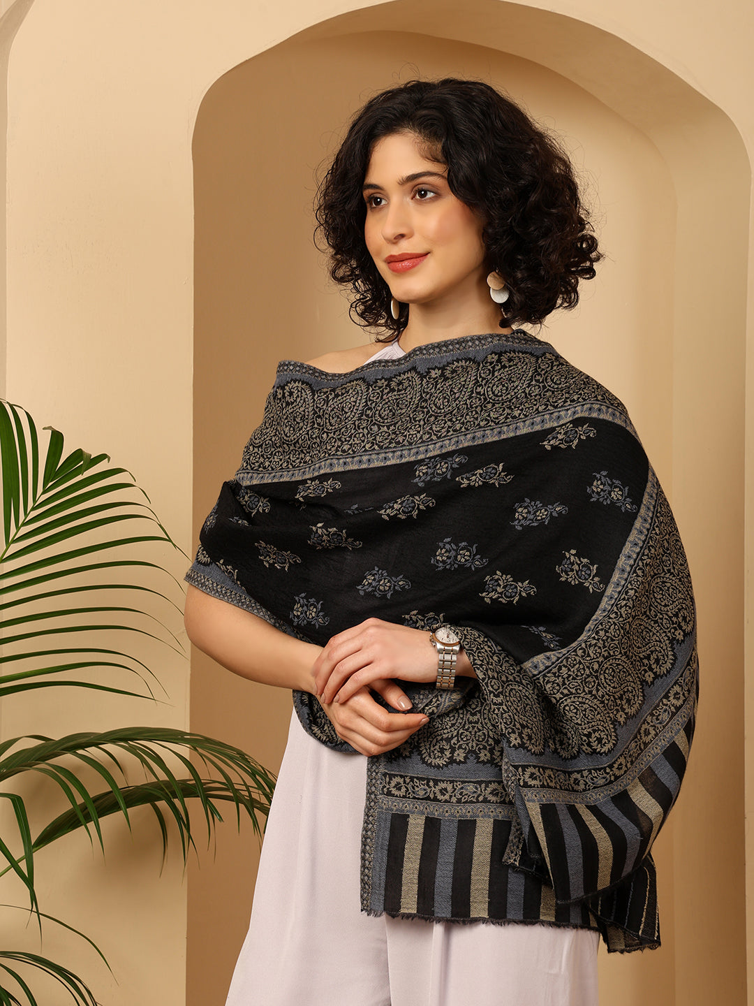 Fine Wool, Cashmere Stole / Scarf for Women - Black