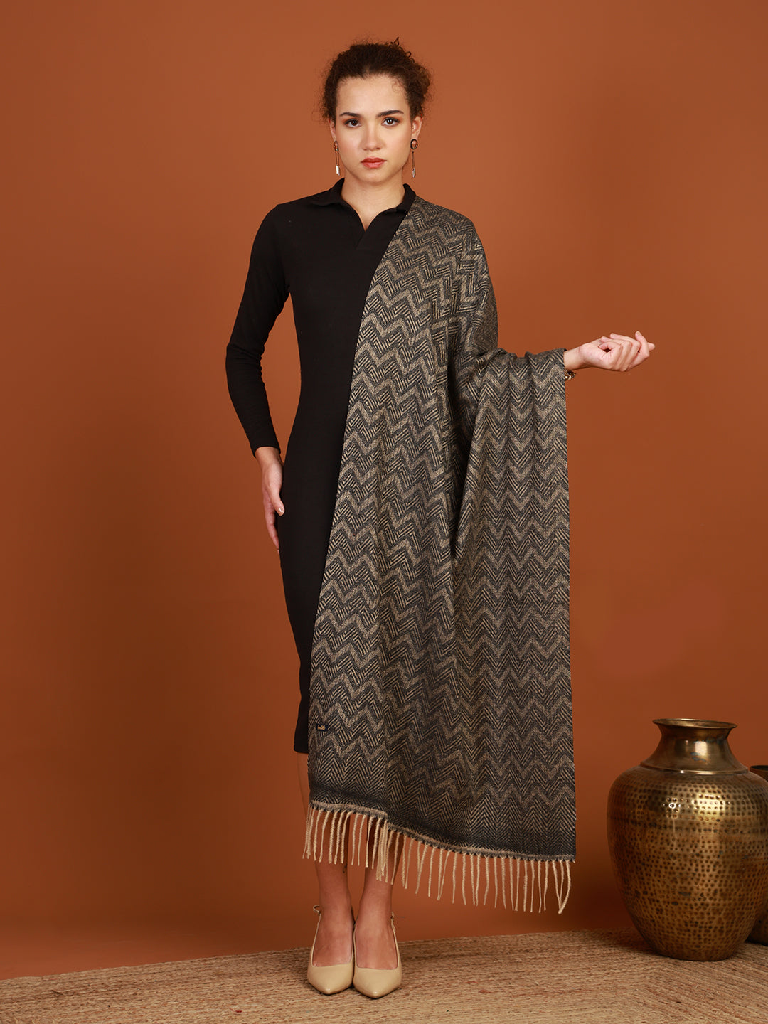 Tweedle Women’s Plain Woollen Stole / Scarf – Black