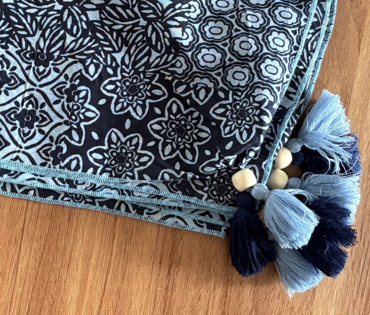 100% Pure cotton stole with tassels blavk