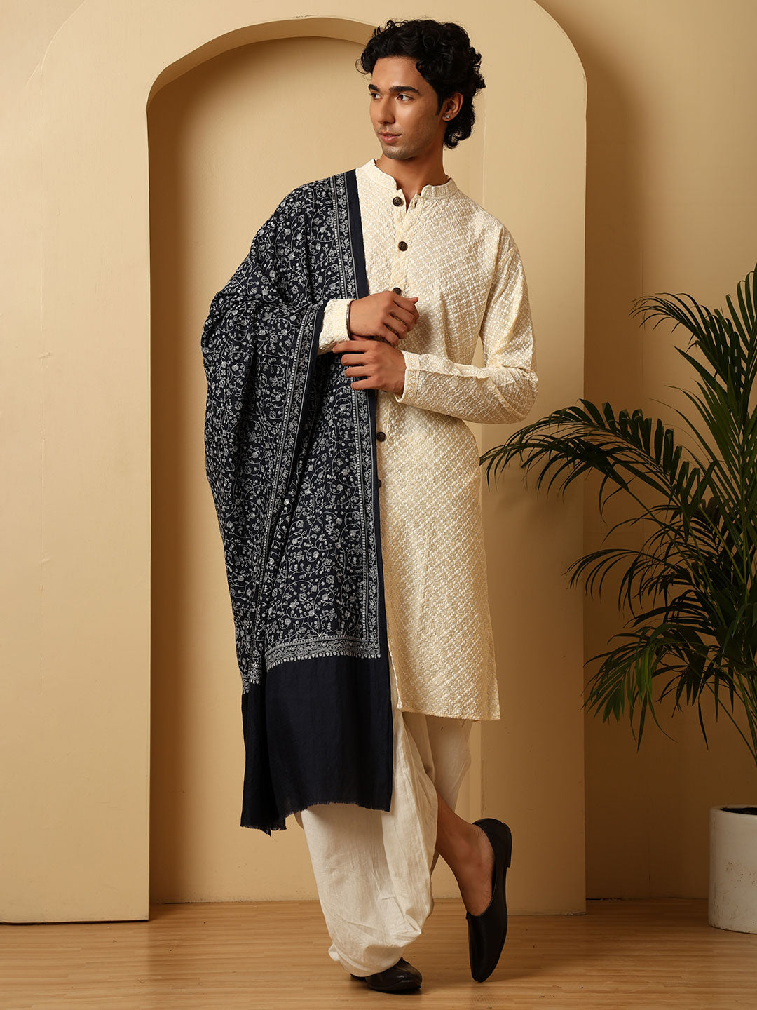 Tweedle Traditional Pure Wool Dupehra Kashmiri Embroidery Shawl for Men - Navy Blue