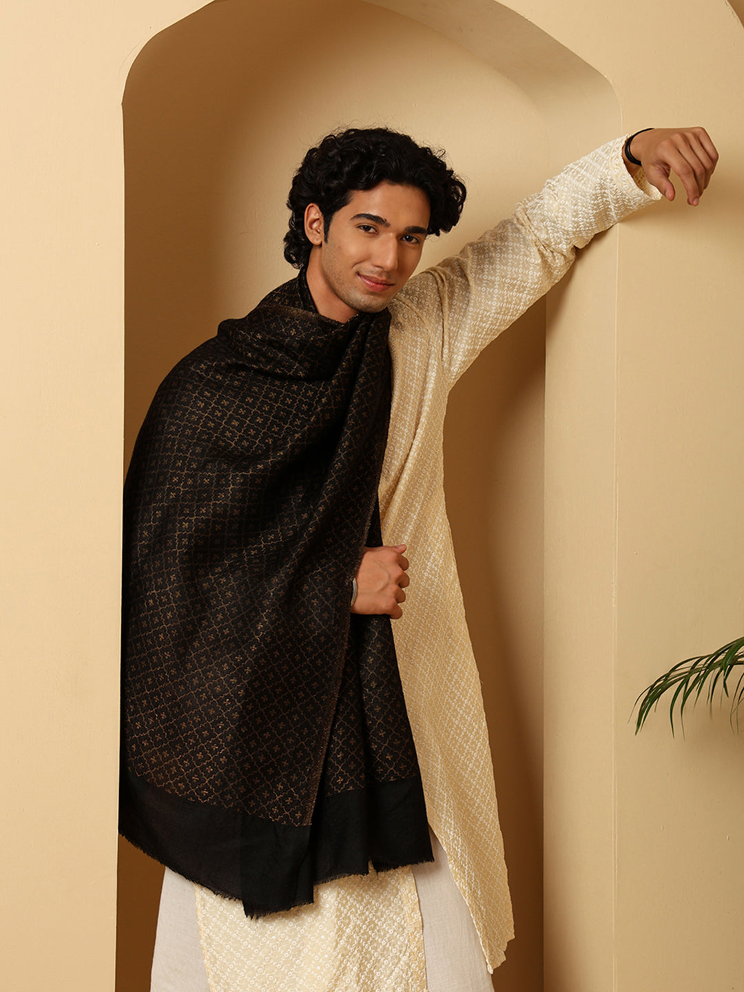 Tweedle Men’s Reversible Pashmina Wool Stole with Floral Zari Weave - Black