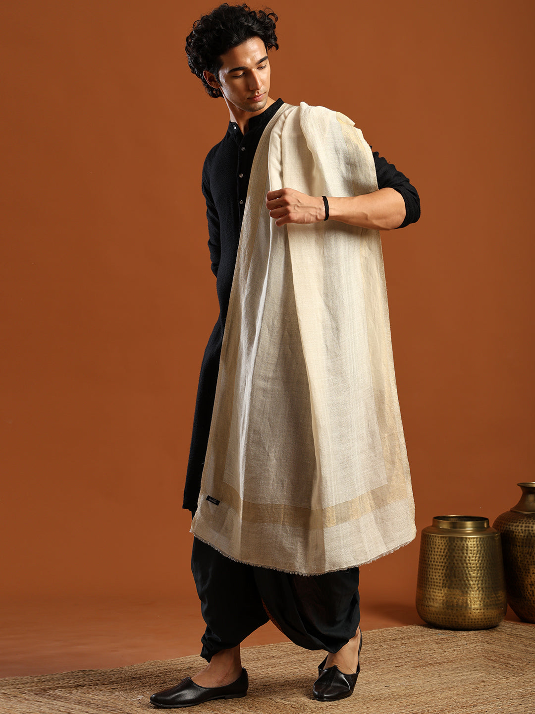 Tweedle Men’s Fine Wool Reversible Stole with Zari Border- Off-White