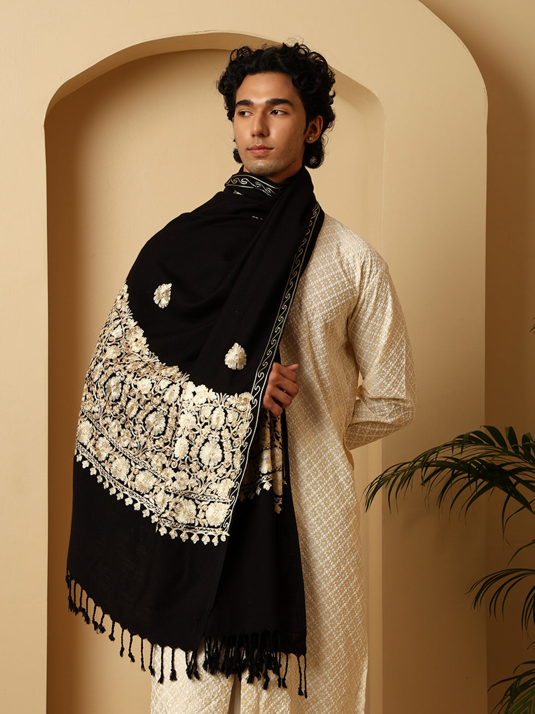 Tweedle Men’s Kashmiri Aari Embroidery Shawl / Stole - Black, Size - 40 x 80 inches
