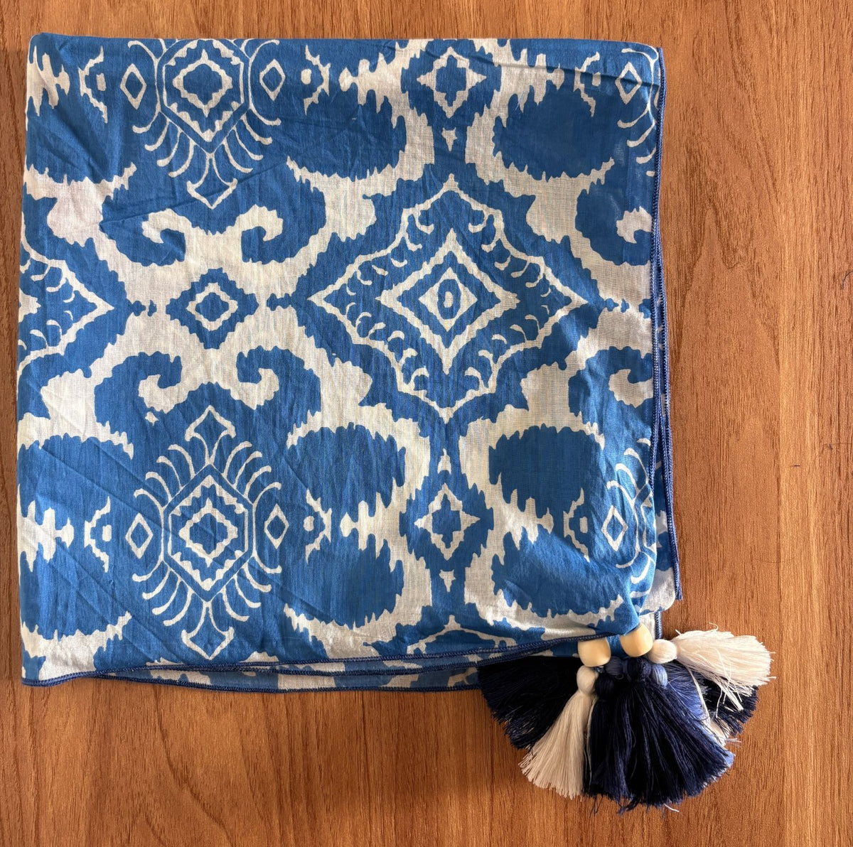 100% pure cotton scarf with tassels